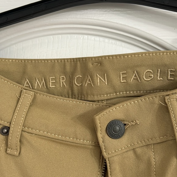 American Eagle khaki work pants similar to dry fit material - Picture 3 of 6